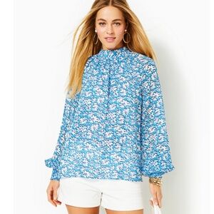 NWT. Lilly Pulitzer Ellielynn Long Sleeve Top Lunar Blue Size 4.